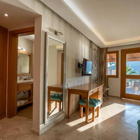 Loryma Luxury Отель