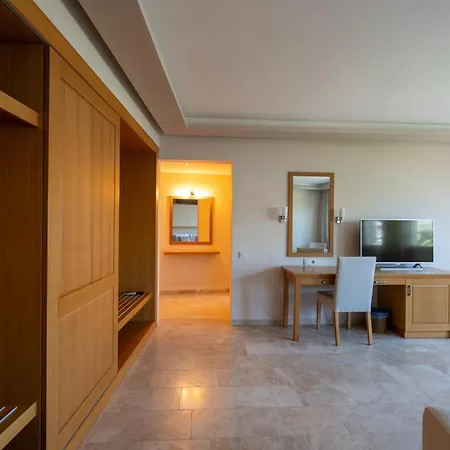 Loryma Luxury