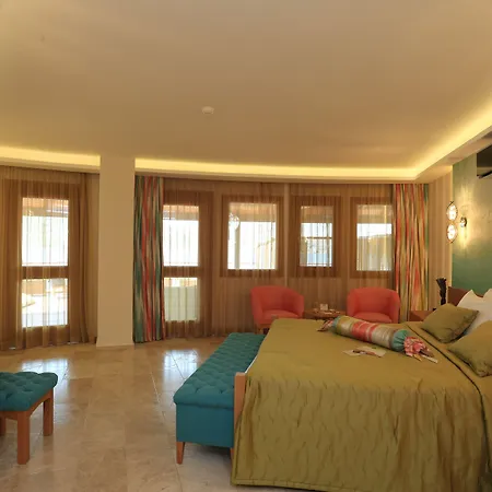 Hotel Loryma Luxury