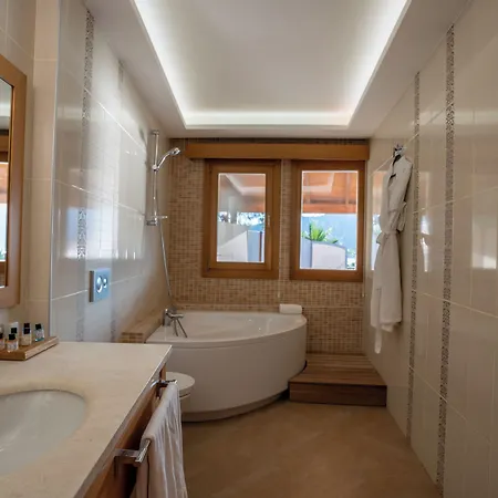 Loryma Luxury 3*