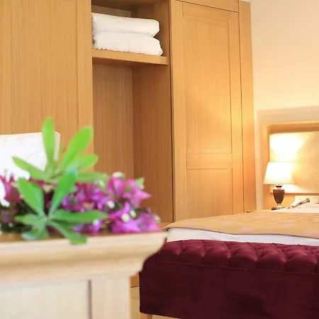 Loryma Luxury 3*