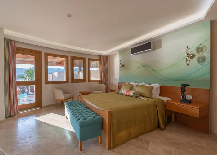 Отель Loryma Luxury