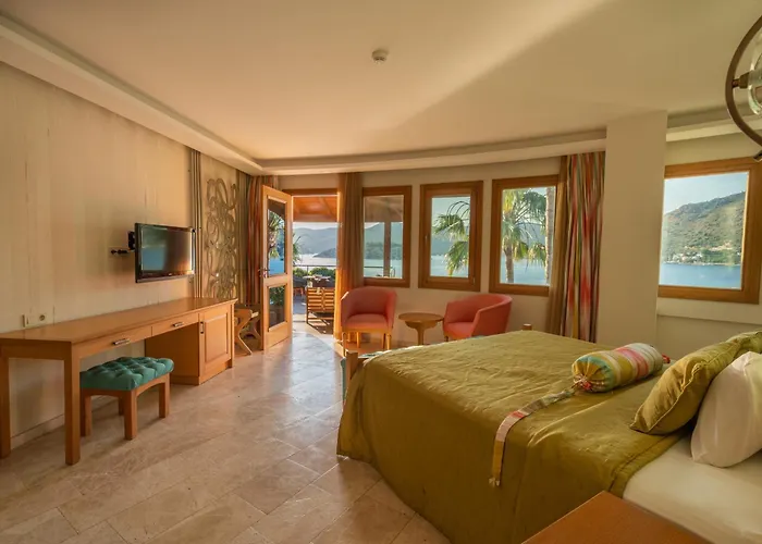 Loryma Luxury فندق بوزبورون